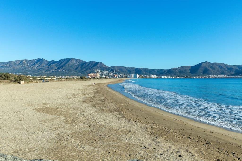 V020 - Puerto Primero Empuriabrava Exteriér fotografie