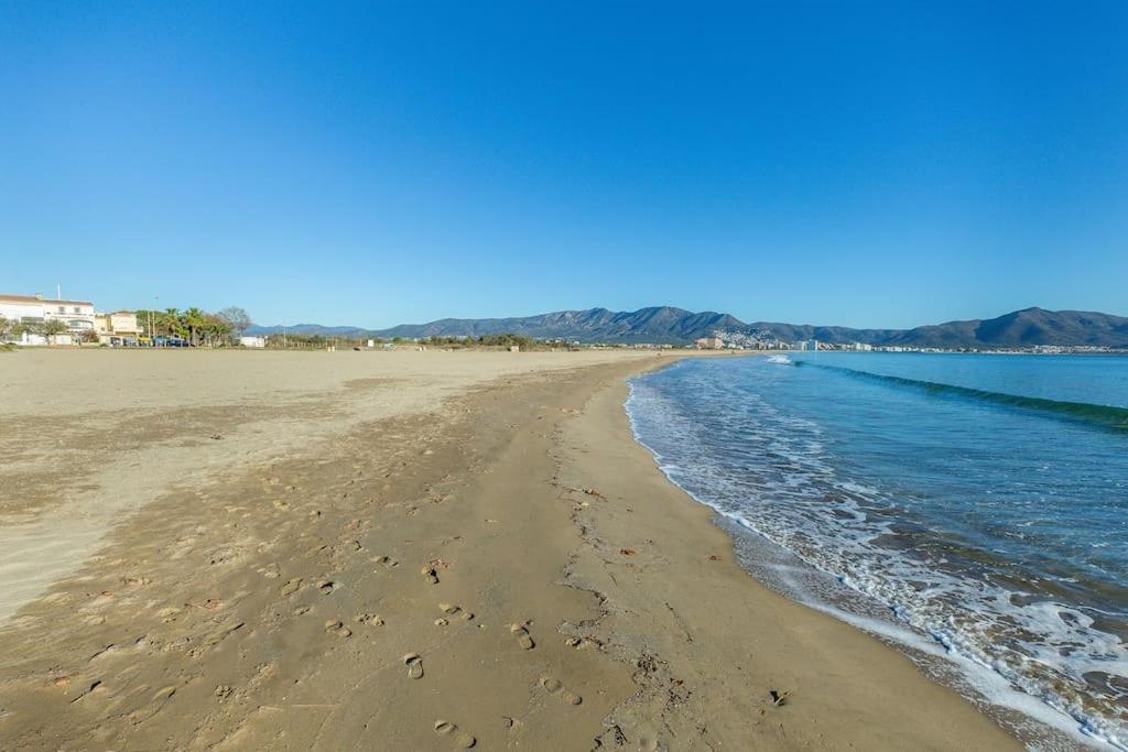 V020 - Puerto Primero Empuriabrava Exteriér fotografie